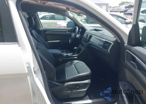 2022 Volkswagen Atlas 3.6L V6 Sel R-Line z USA, uszkodzony, nr VIN 1V2AR2CA2NC547804